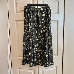 Croft & Barrow Reversible Floral or Geometric Plus Size Skirt